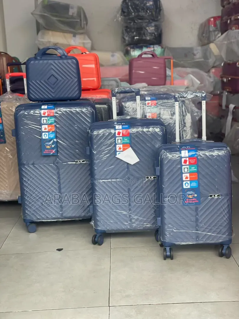 4 Sets Anti Crack Unbreakable Traveling/Marriage Suitcases.