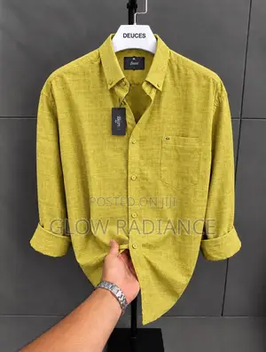 Men’s Textured Button Down Shirt
