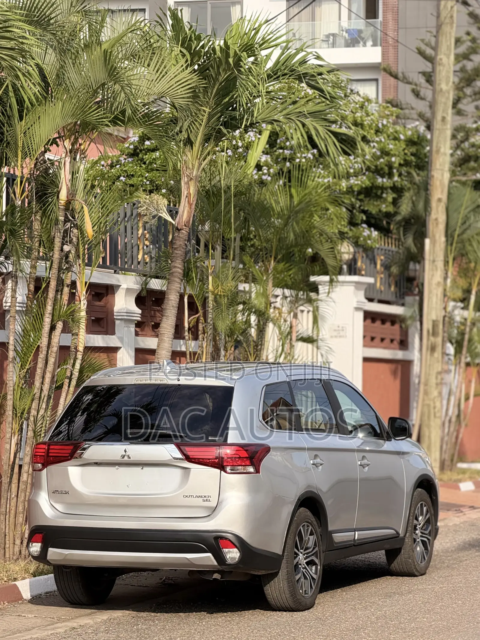 Mitsubishi Outlander 2.4 PHEV AWD 2018 Silver