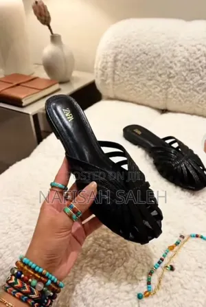 Elegant Black Ladies Flat Slippers.