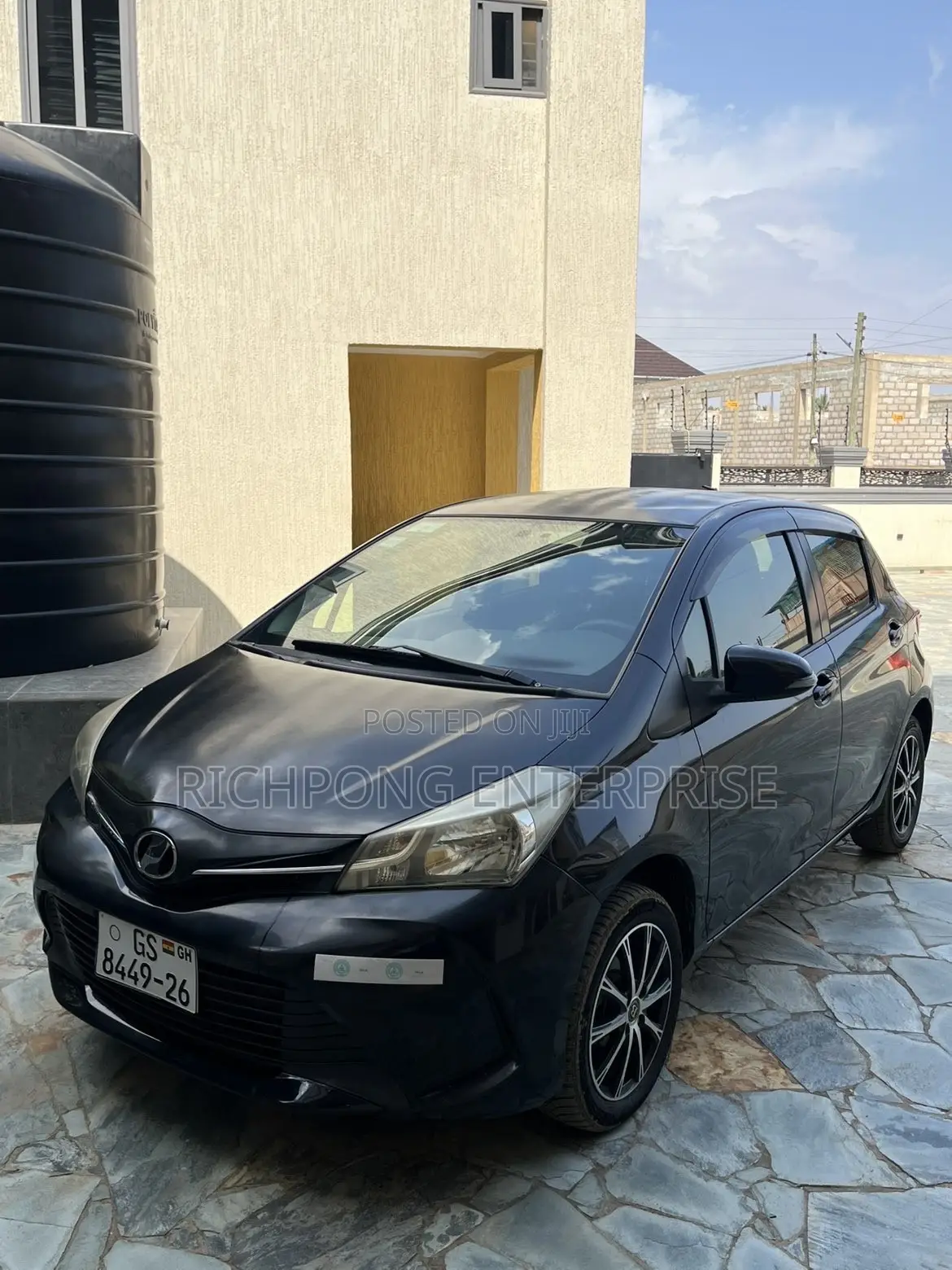 Toyota Vitz 1.3 AWD 5dr 2014 Black
