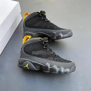 Brand New Stylish Sneakers for Men and Women