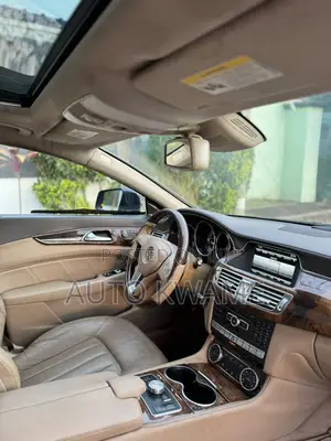 Mercedes-Benz CLS 550 Coupe 2013 Blue