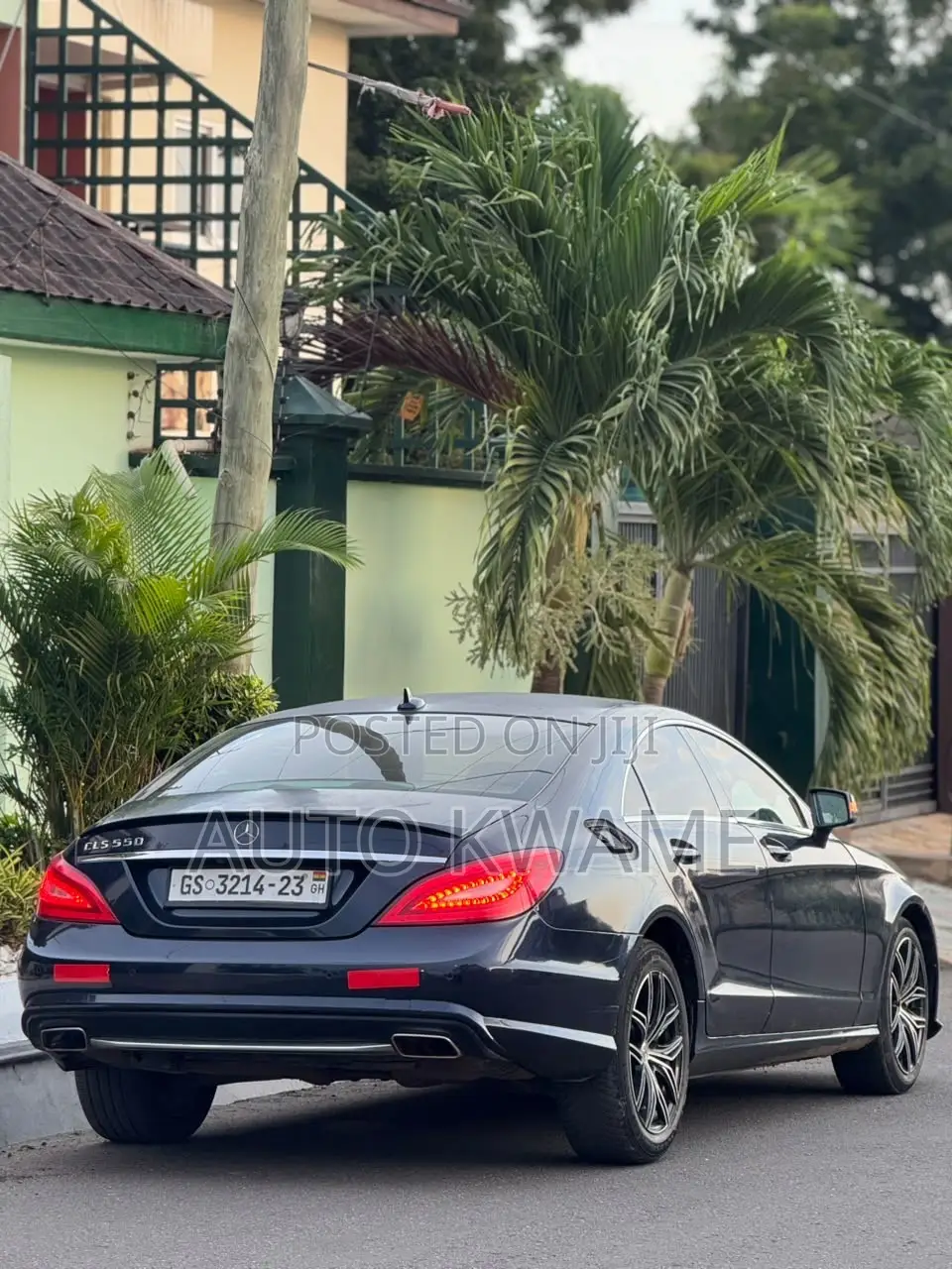 Mercedes-Benz CLS 550 Coupe 2013 Blue
