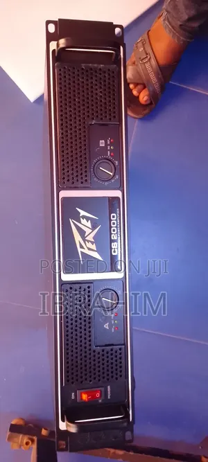 Peavy CS2000 Amplifier
