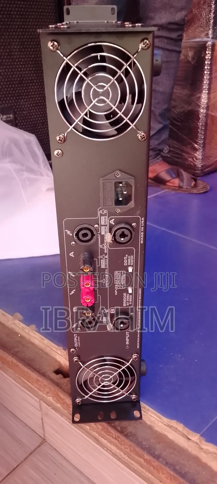 Peavy CS2000 Amplifier
