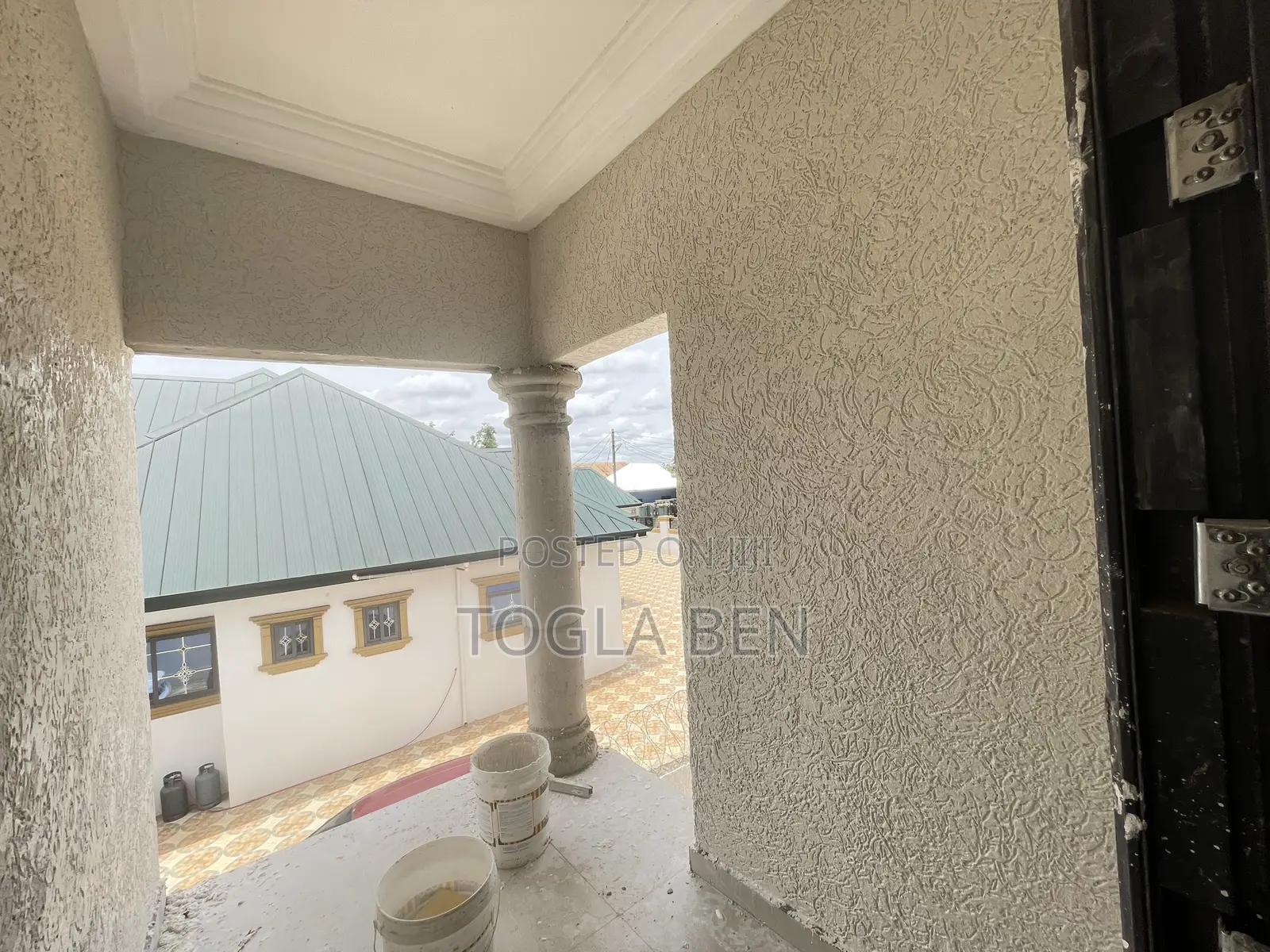 Mantaya Painting & Decoration Contractor - Professional Painters
