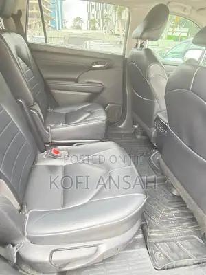 Toyota Highlander XLE AWD 2023 Black