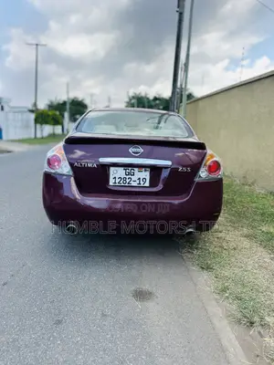 Nissan Altima 2.5 2012 Red