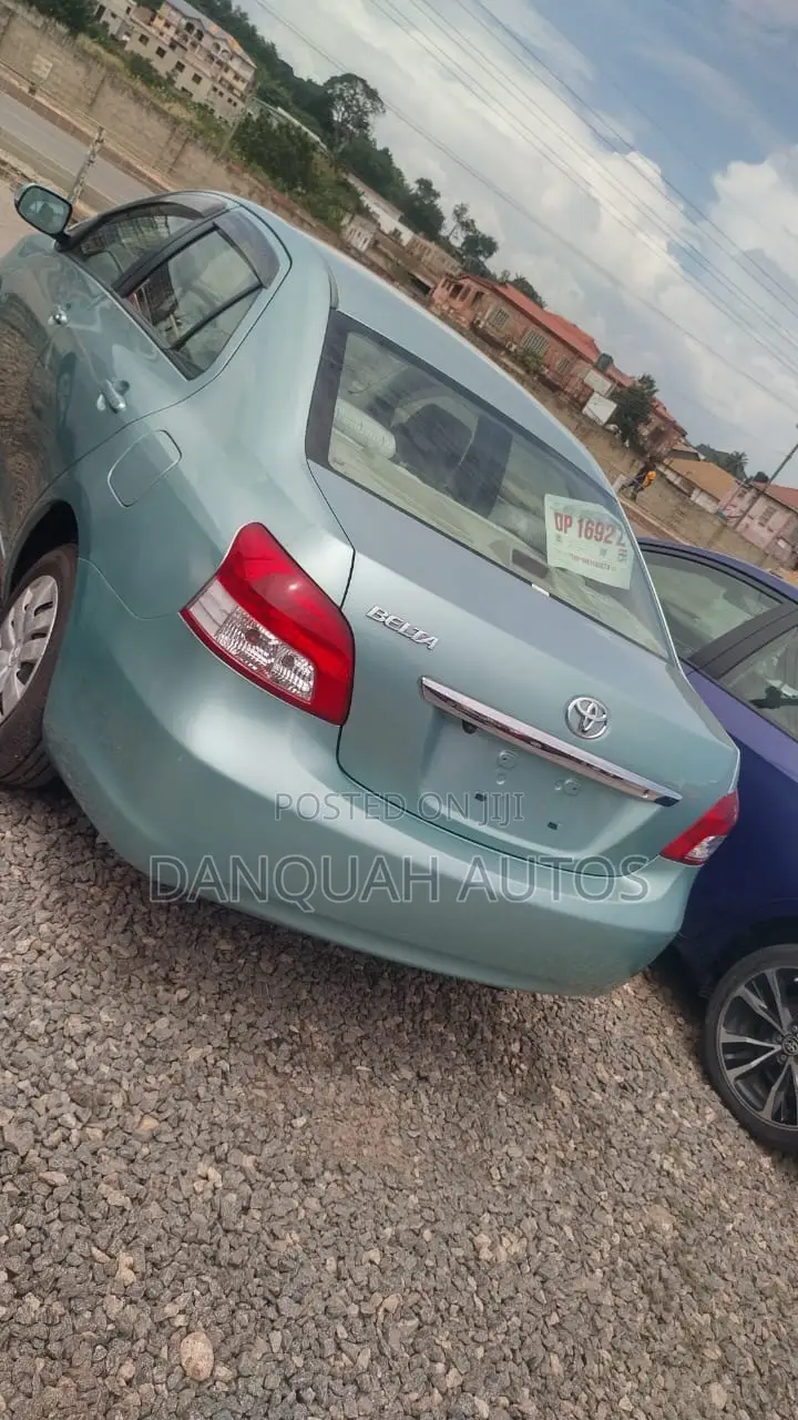 Toyota Belta 2010 Green
