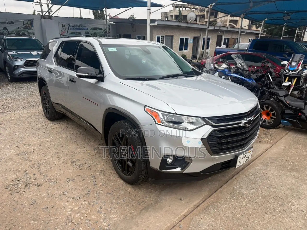 Chevrolet Traverse Limited High Country AWD 2024 Gray