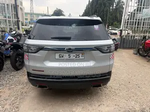 Chevrolet Traverse Limited High Country AWD 2024 Gray