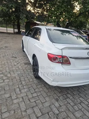 Toyota Corolla 2012 White