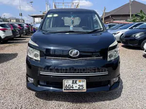 Toyota Voxy X 2WD 8-Seater 2013 Black