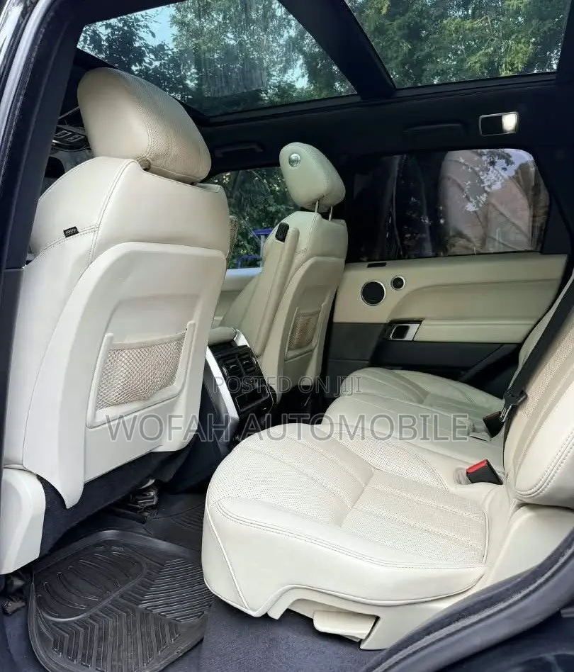 Land Rover Range Rover Sport HSE 4x4 (3.0L 6cyl 8A) 2017 Black
