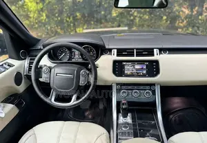 Land Rover Range Rover Sport HSE 4x4 (3.0L 6cyl 8A) 2017 Black