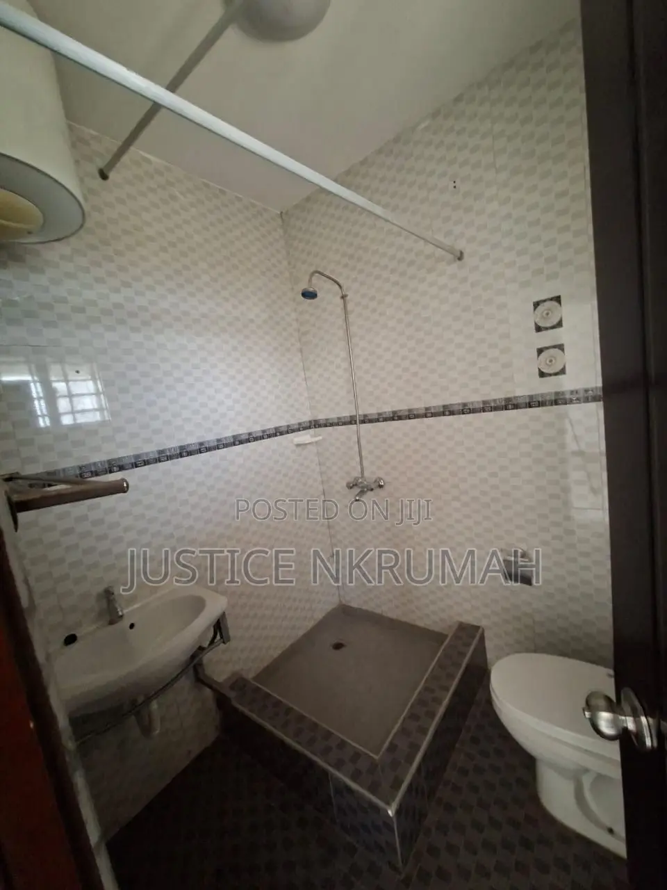 3bdrm Apartment in Mr Justice Estate, Dome for rent