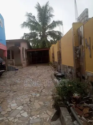 12bdrm House in Ablekuma Canada, Pentecost for sale