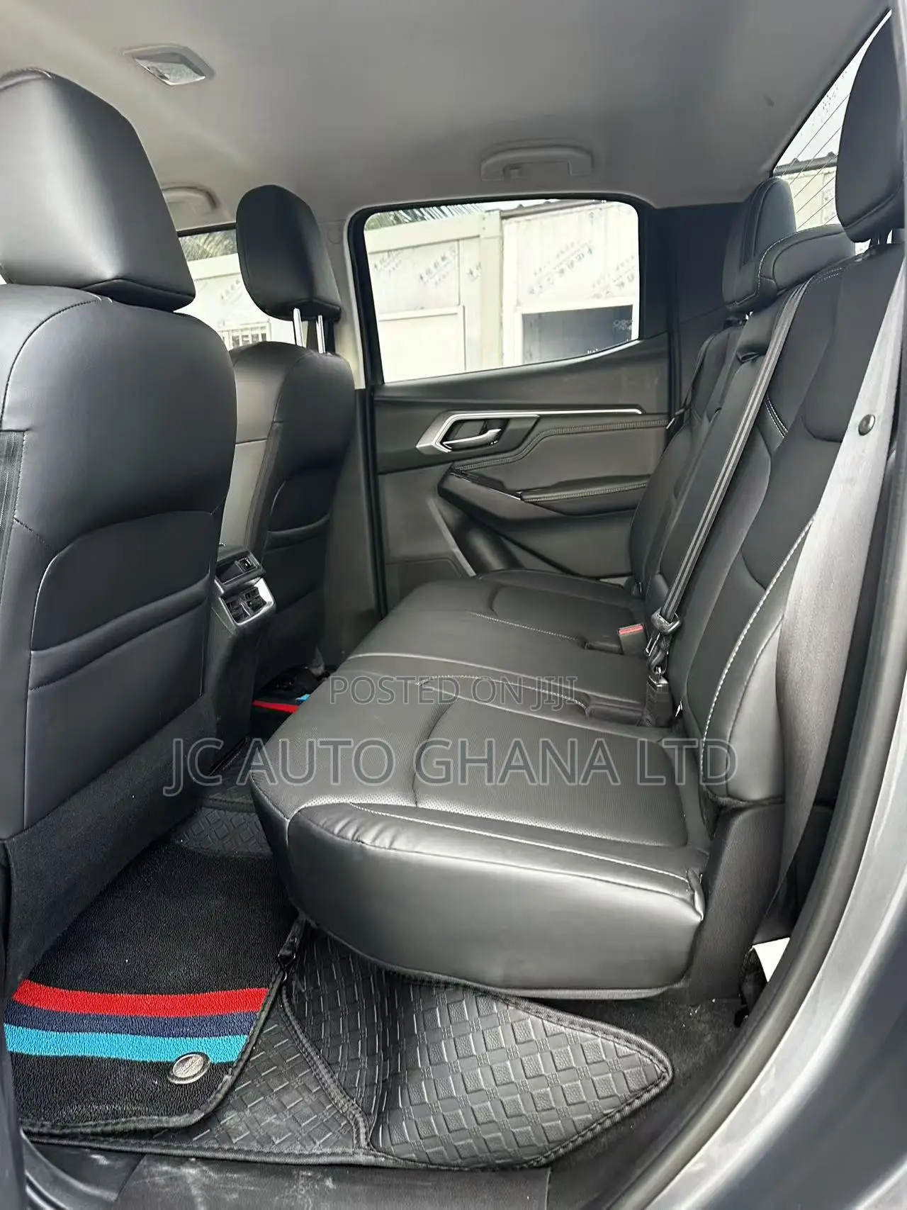 Isuzu D-MAX 2022 Gray
