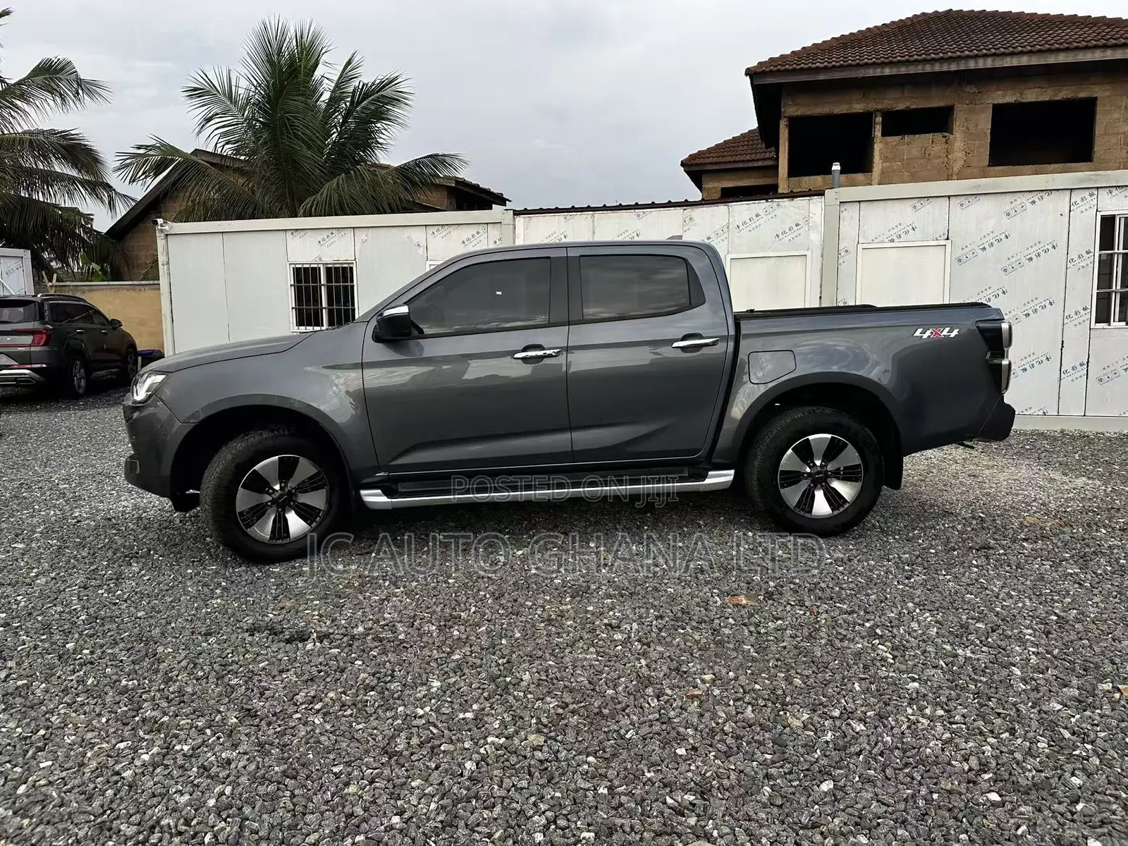 Isuzu D-MAX 2022 Gray