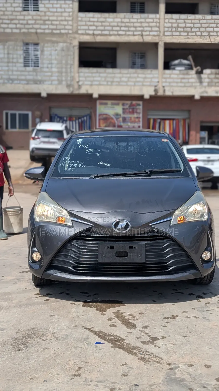 Toyota Vitz 1.3 FWD 5dr 2017 Gray