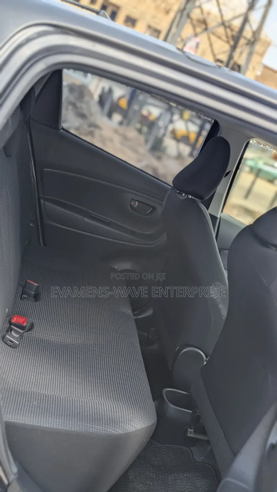 Toyota Vitz 1.3 FWD 5dr 2017 Gray