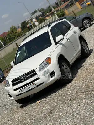 Toyota RAV4 2012 White