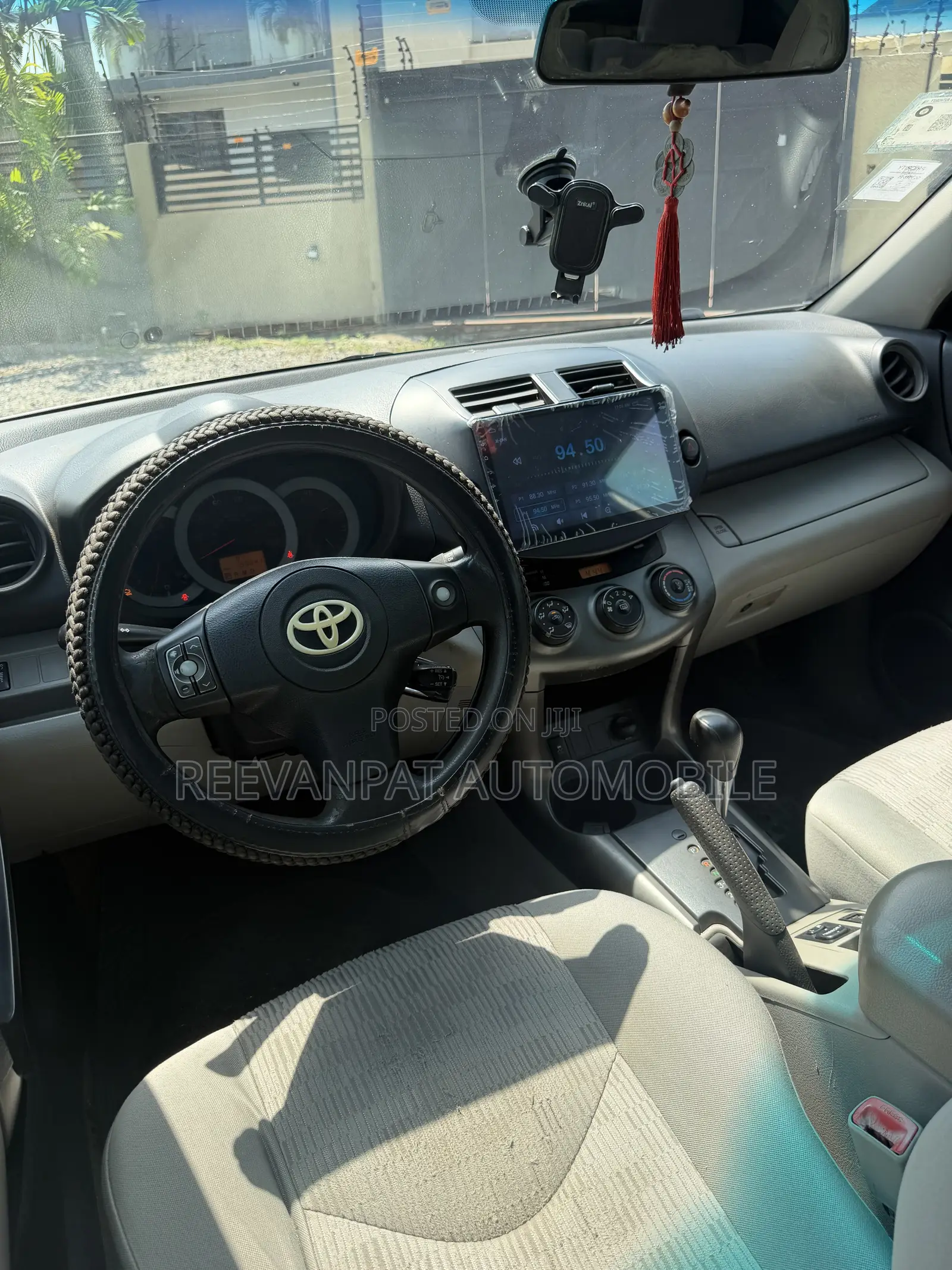 Toyota RAV4 2012 White