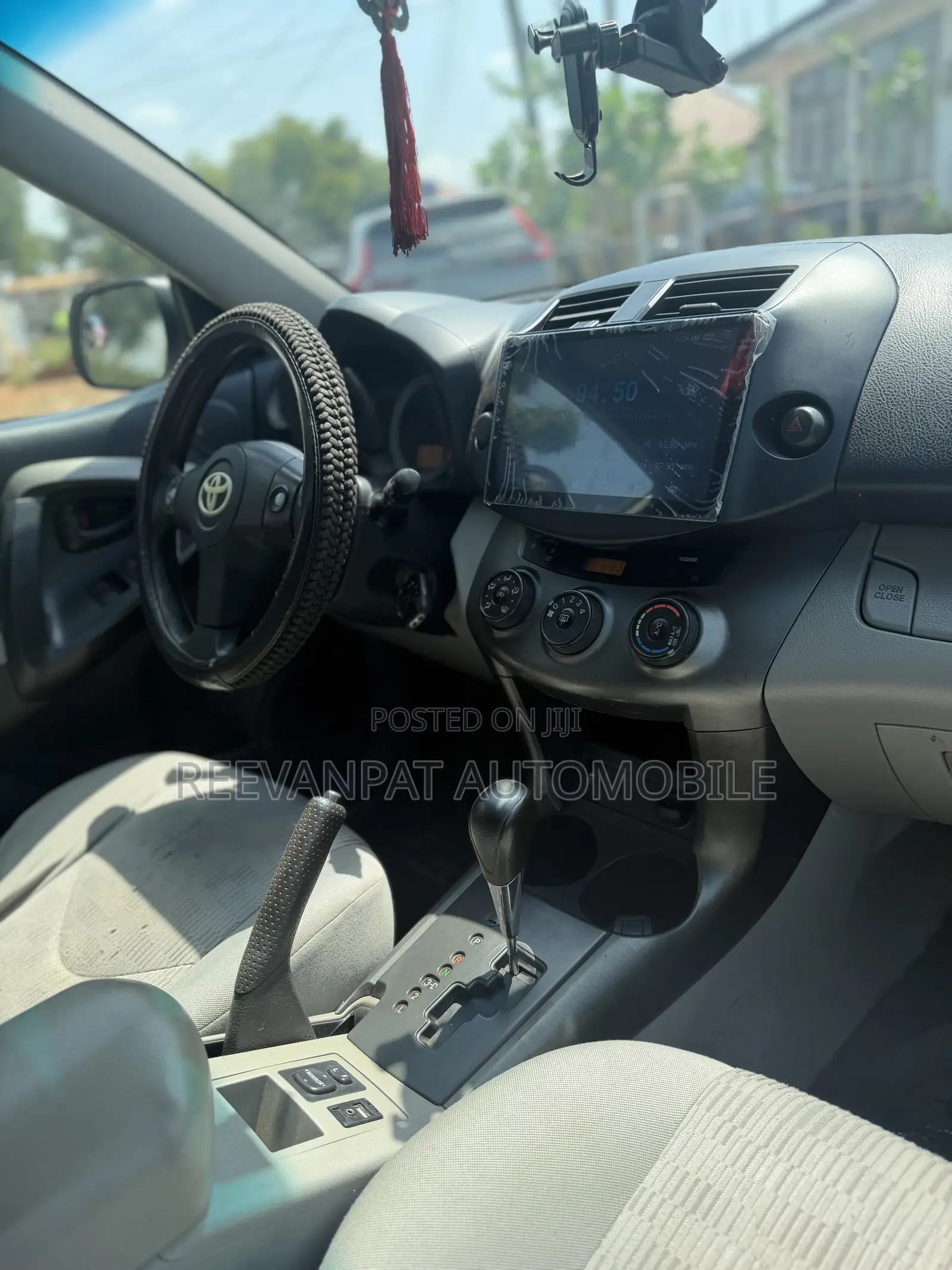 Toyota RAV4 2012 White