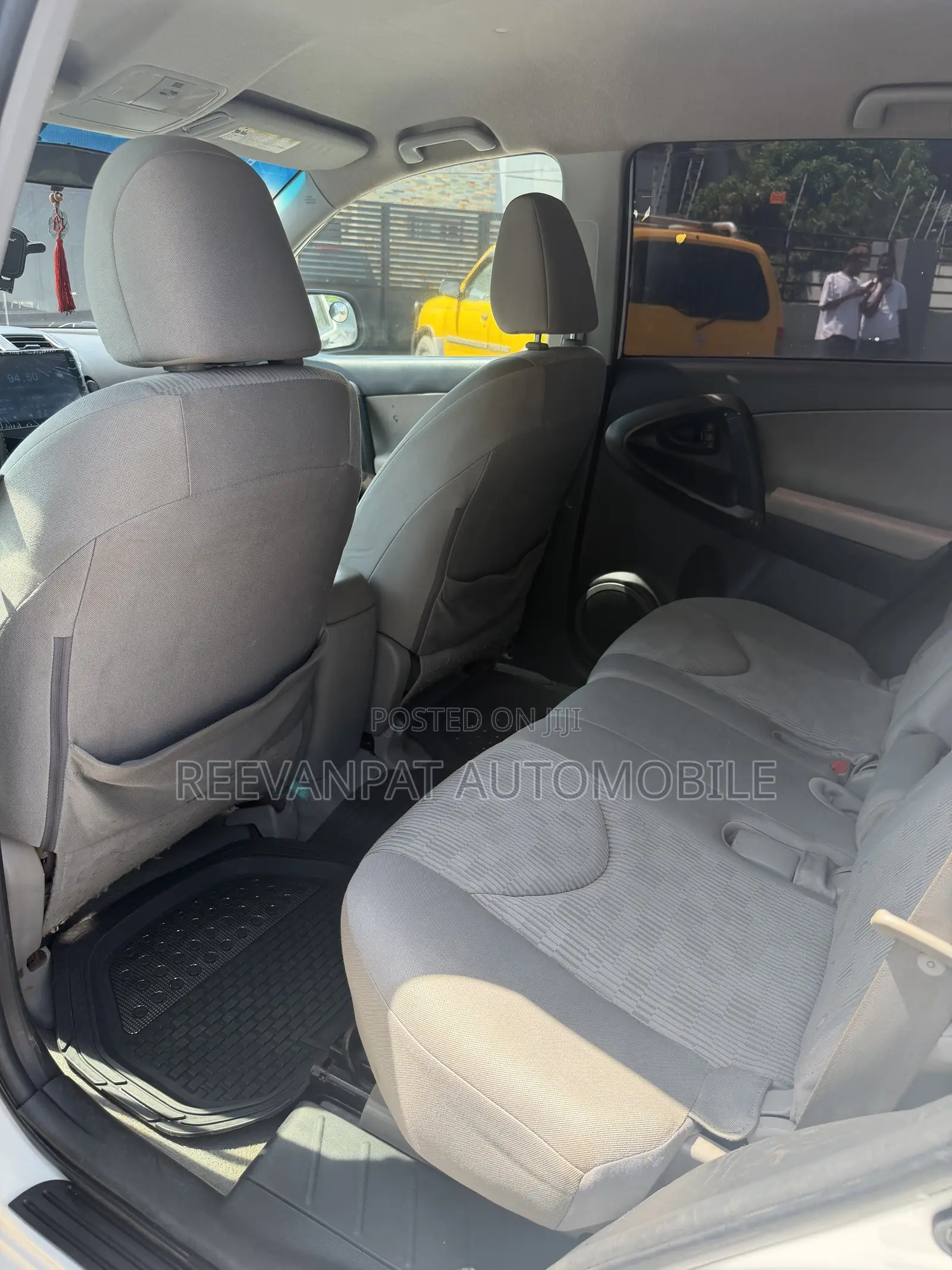 Toyota RAV4 2012 White