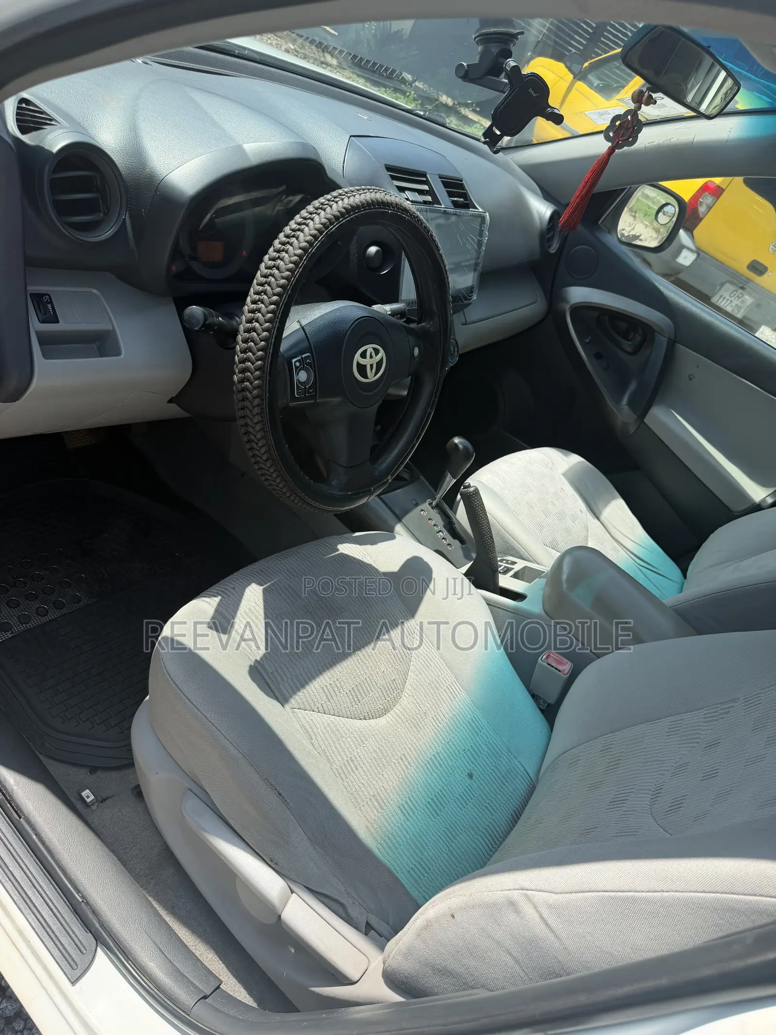 Toyota RAV4 2012 White