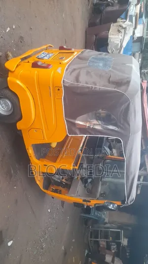 Bajaj RE 2023 Yellow