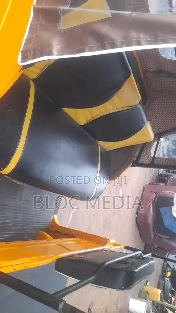 Bajaj RE 2023 Yellow