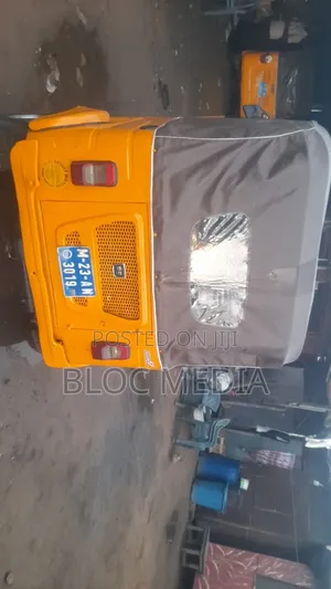 Bajaj RE 2023 Yellow