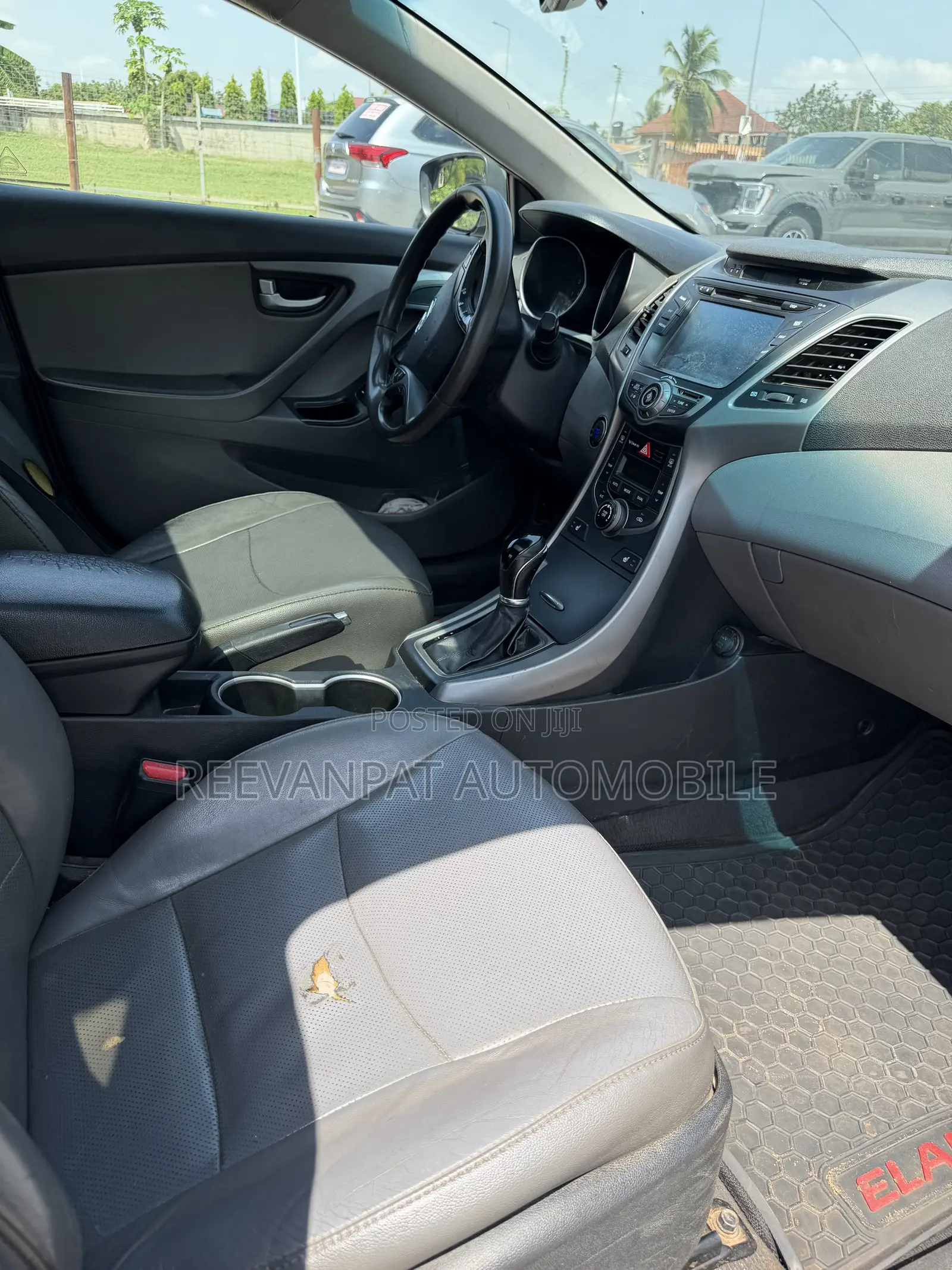 Hyundai Elantra 2015 Silver