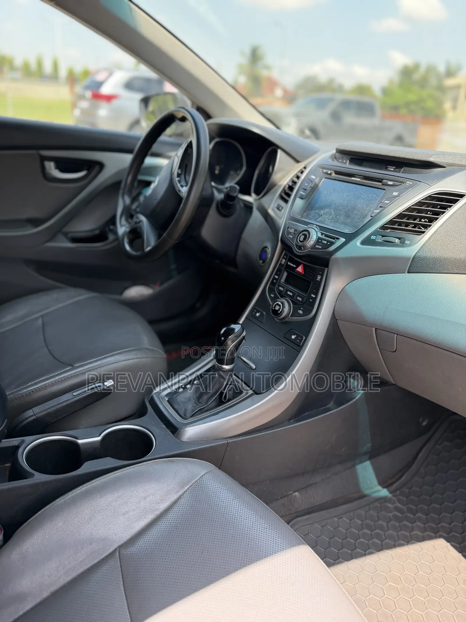 Hyundai Elantra 2015 Silver