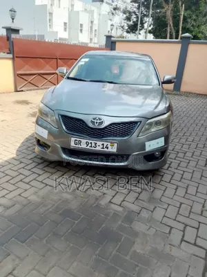 Toyota Camry 2011 Gray