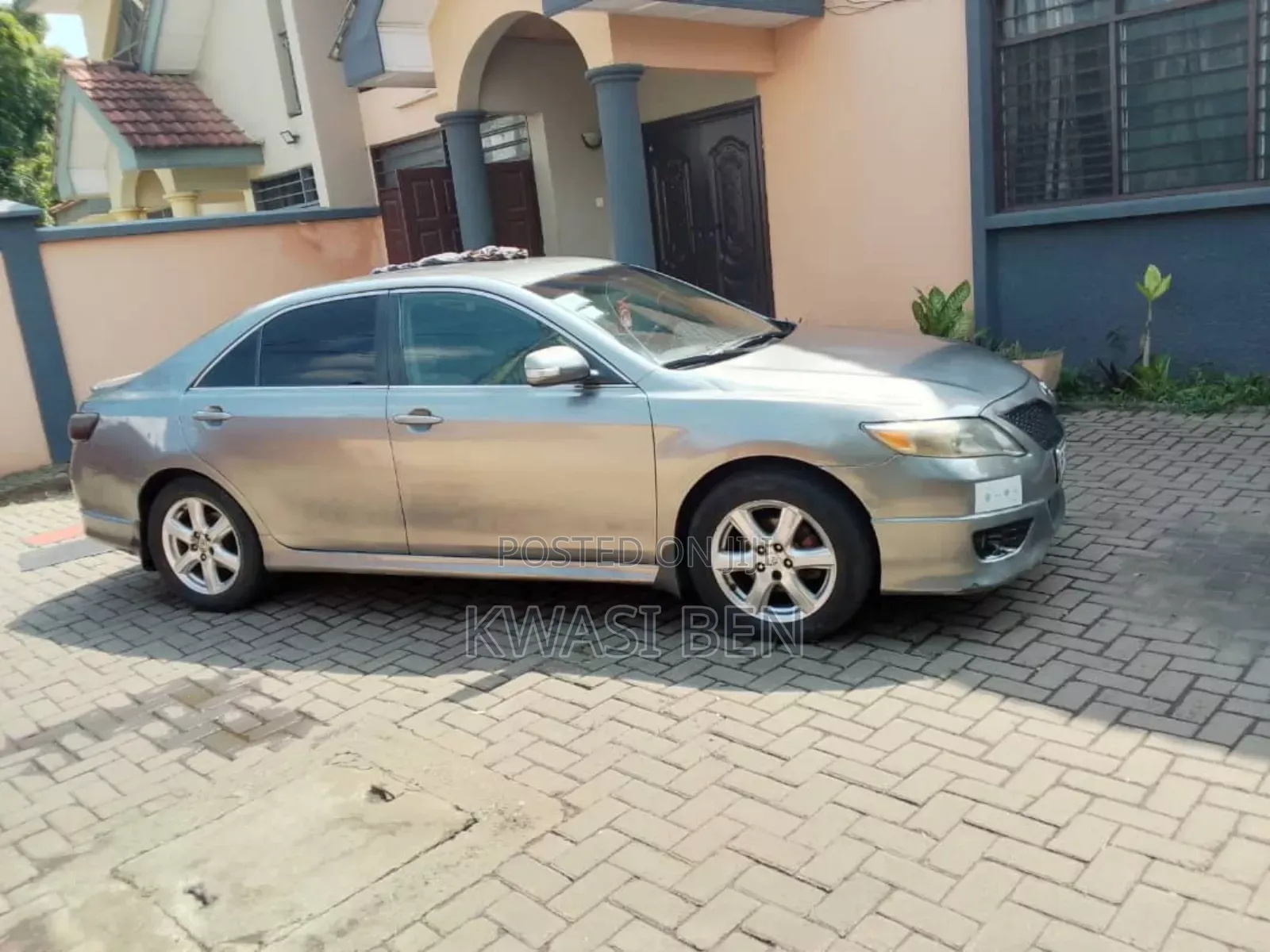 Toyota Camry 2011 Gray