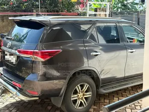 Toyota Fortuner 2.8 D AWD 2018 Brown