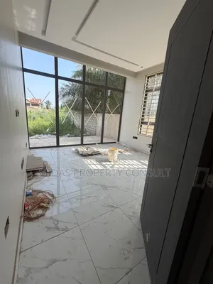 3bdrm Townhouse/Terrace in Oyarifa Teiman, Ghana Flag for sale