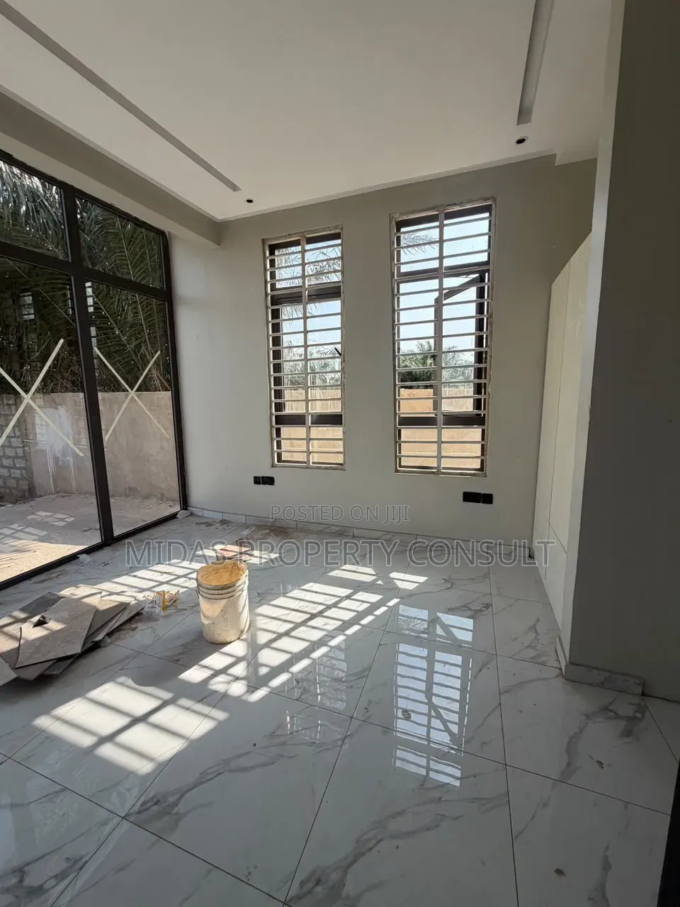 3bdrm Townhouse/Terrace in Oyarifa Teiman, Ghana Flag for sale