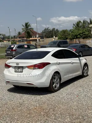 Hyundai Elantra 2012 White