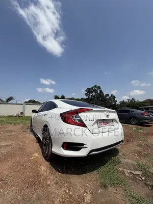 Honda Civic 2019 White