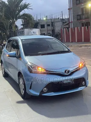 Toyota Vitz 1.3 AWD 5dr 2016 Blue