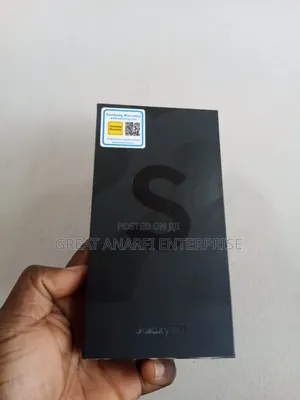 New Samsung Galaxy S22 5G 256 GB Black