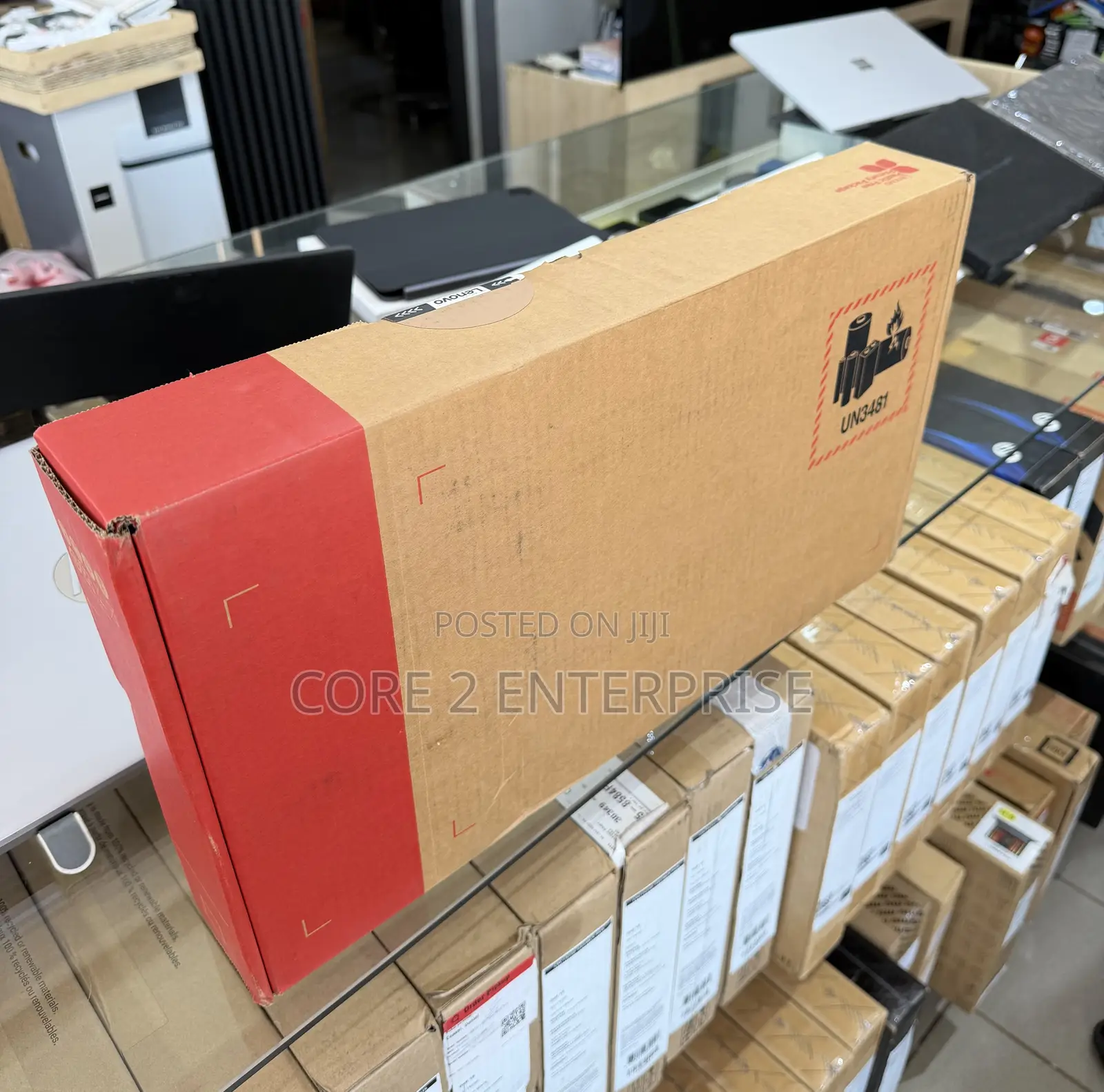 New Laptop Lenovo Yoga Slim 7 16GB Qualcomm Snapdragon X Plus SSD 512GB