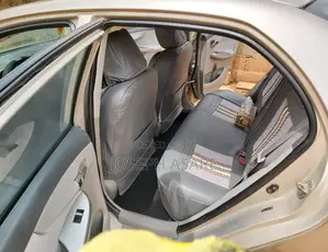 Toyota Corolla LE 4dr Sedan (1.8L 4cyl 4A) 2010