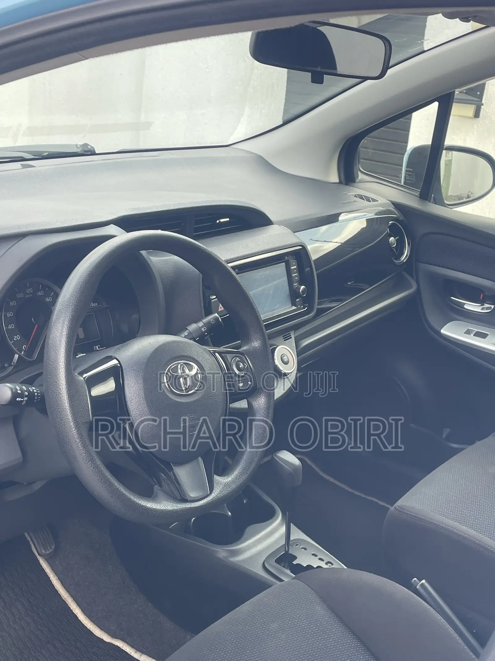 Toyota Vitz 1.3 AWD 5dr 2016 Blue