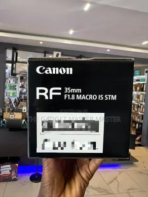 Canon RF 35mm F/1.8 Macro IS STM Lens