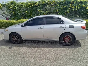 Toyota Corolla S 5-Speed 2013 Silver
